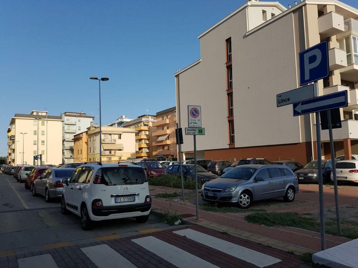 Sottomarina Beach Apartment Exterior foto